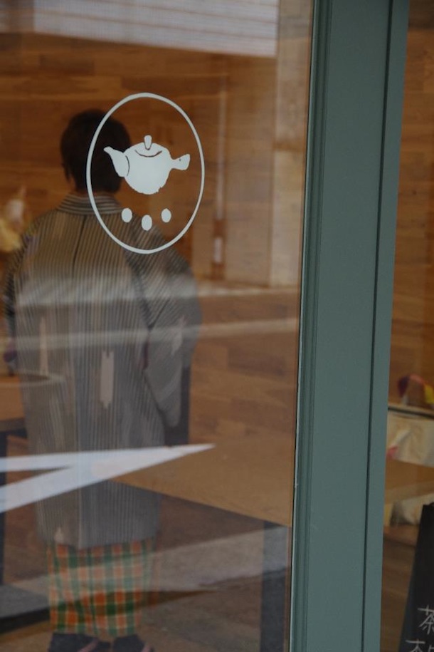 248658_389546744472794_1717166089_n